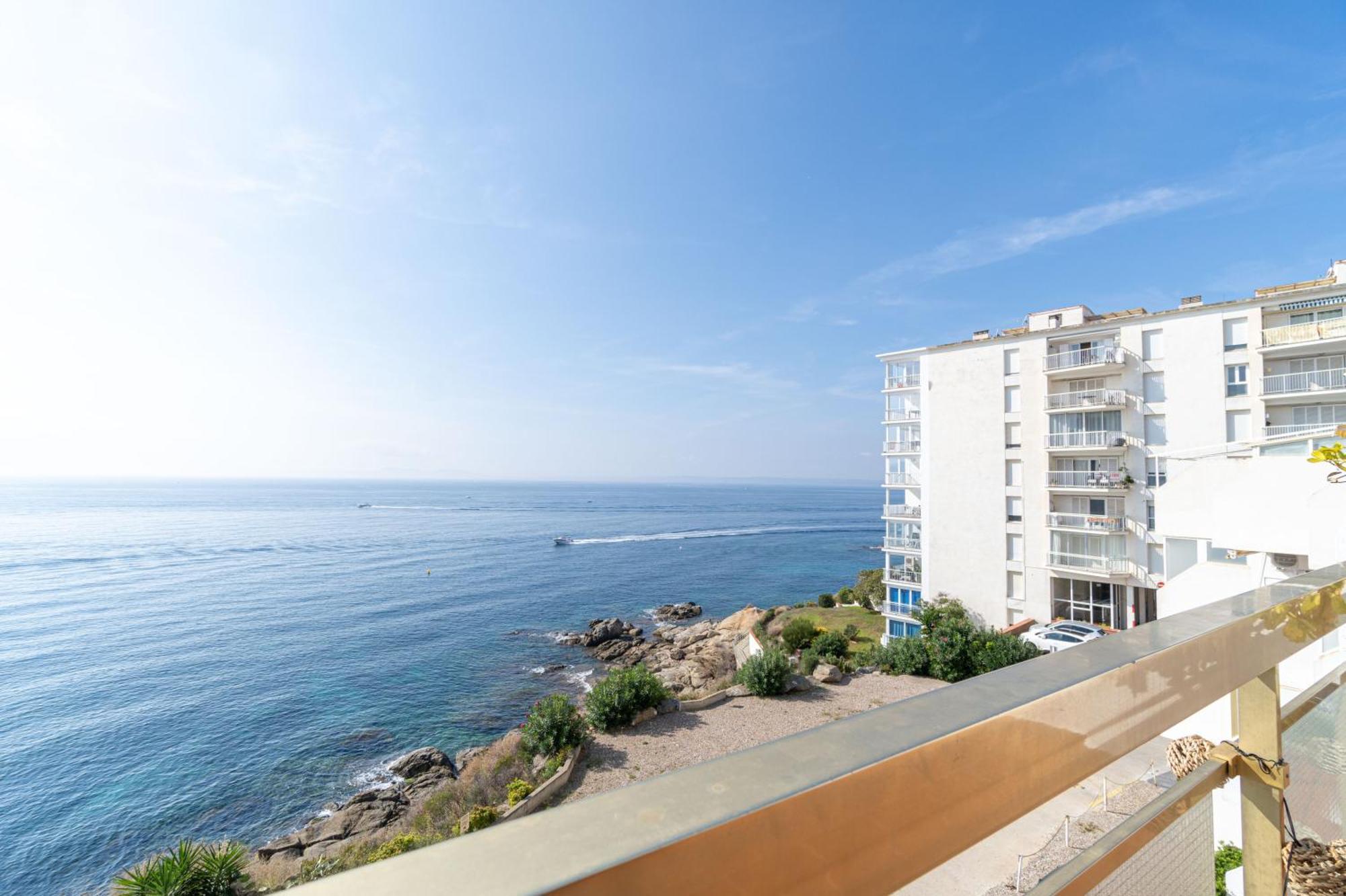 Apartment Meda Chica Roses Exterior photo